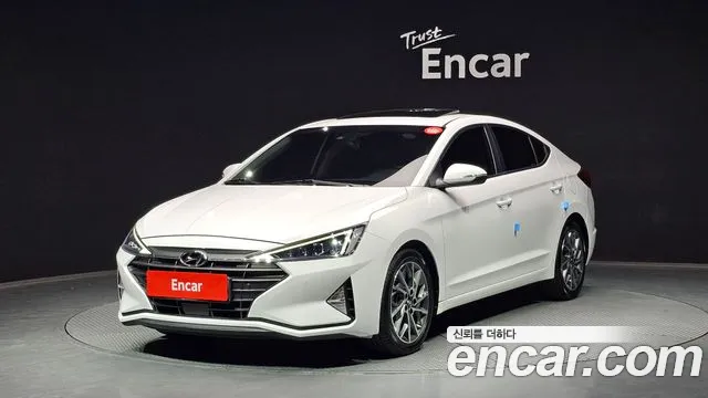 Hyundai AVANTE 2019 — фото 1