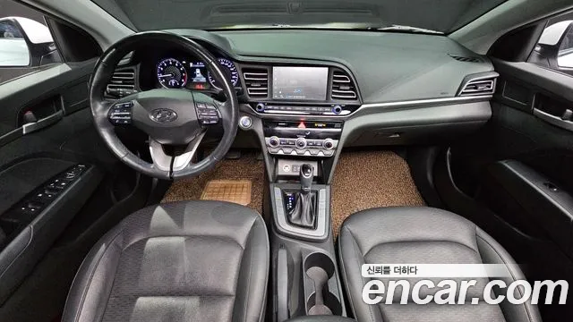 Hyundai AVANTE 2019 — фото 10