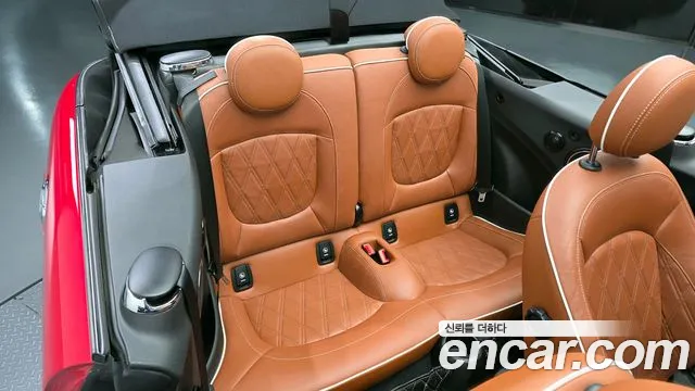 Mini Cooper Convertible 2020 — фото 17