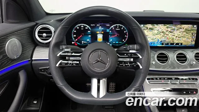 Mercedes-Benz E-Class 2021 — фото 19
