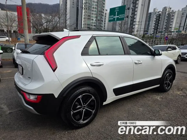 Kia Niro 2024 — фото 2