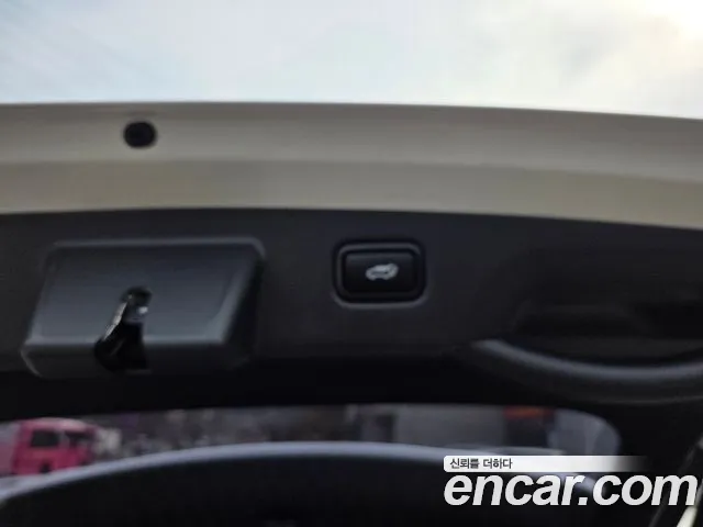 Kia Niro 2024 — фото 14