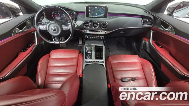 Kia Stinger 2018 — фото 10
