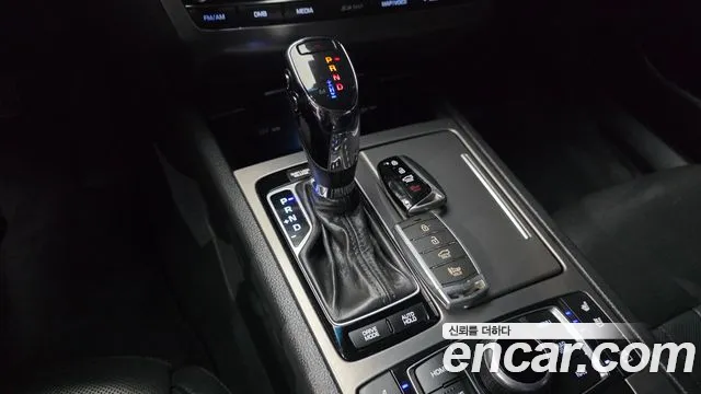 Hyundai Genesis 2014 — фото 12