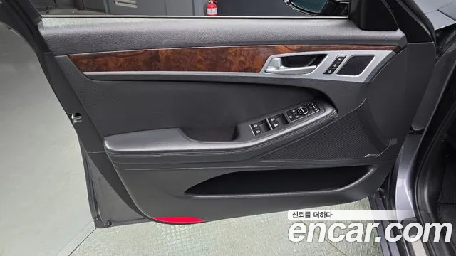 Hyundai Genesis 2014 — фото 14