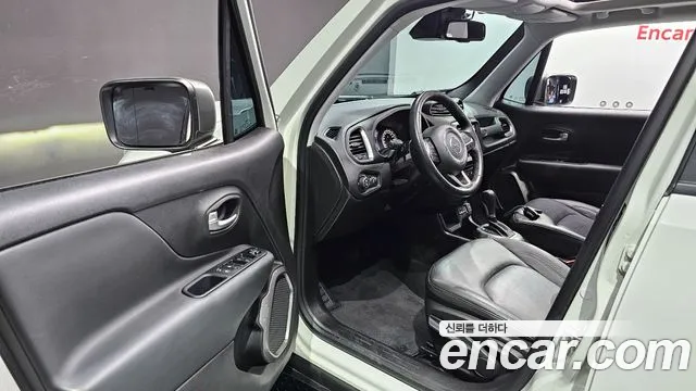 Jeep Renegade 2020 — фото 10
