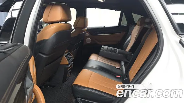 BMW X6 2015 — фото 11