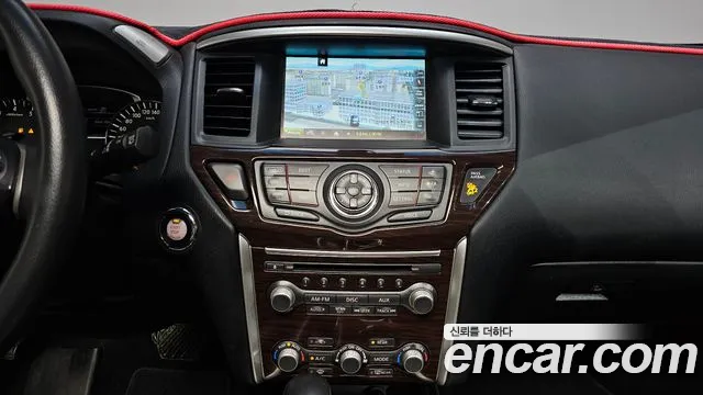 Nissan Pathfinder 2016 — фото 18