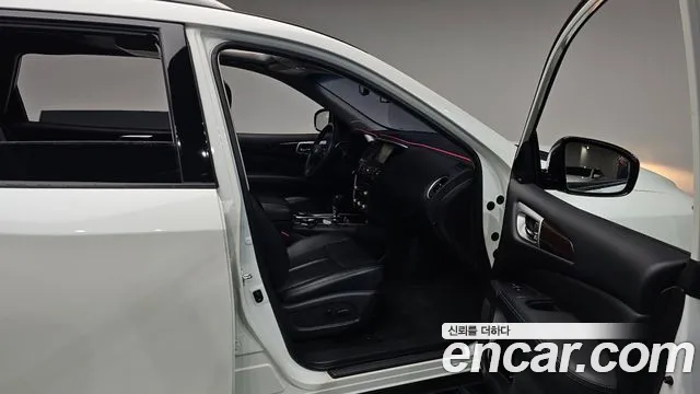 Nissan Pathfinder 2016 — фото 15
