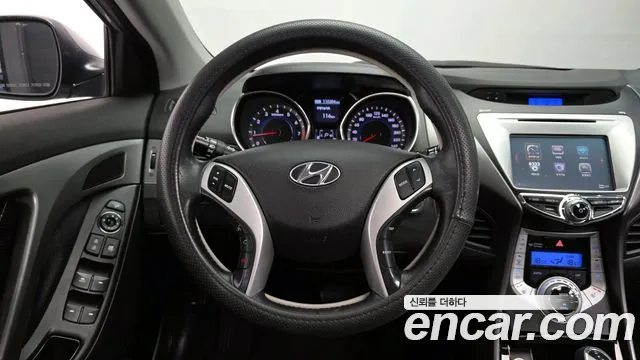 Hyundai AVANTE 2011 — фото 13