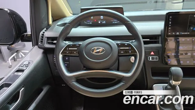 Hyundai Staria 2023 — фото 13