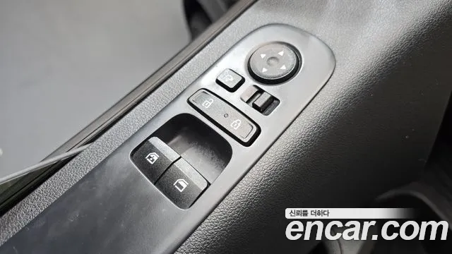 Hyundai Staria 2023 — фото 14