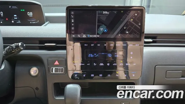 Hyundai Staria 2023 — фото 16