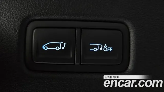 Hyundai Staria 2023 — фото 19