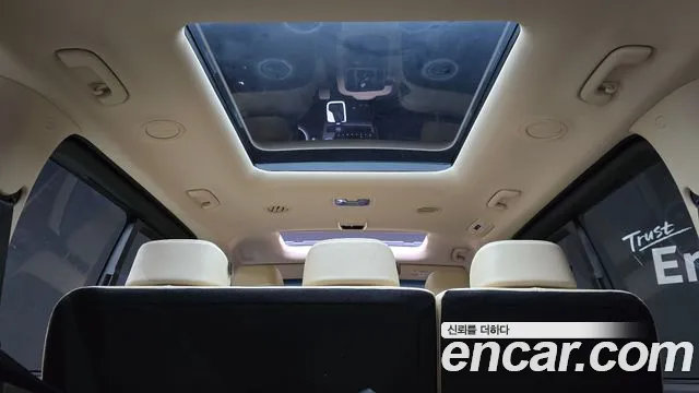 Hyundai Staria 2023 — фото 20