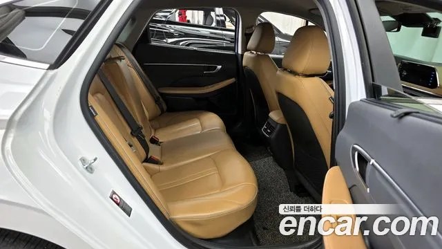Hyundai Sonata 2021 — фото 12