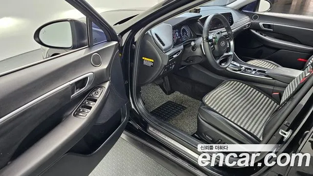 Hyundai Sonata 2020 — фото 13