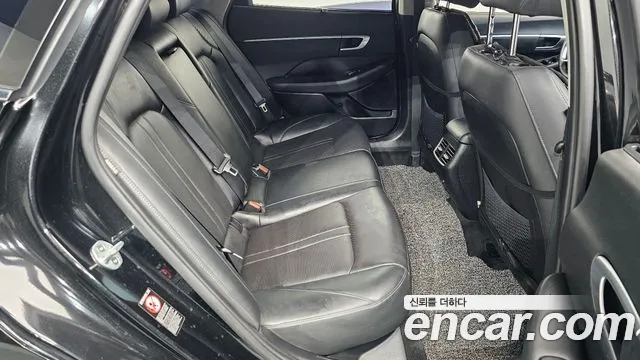Hyundai Sonata 2020 — фото 16
