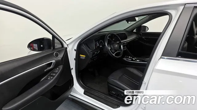 Hyundai Sonata 2020 — фото 13