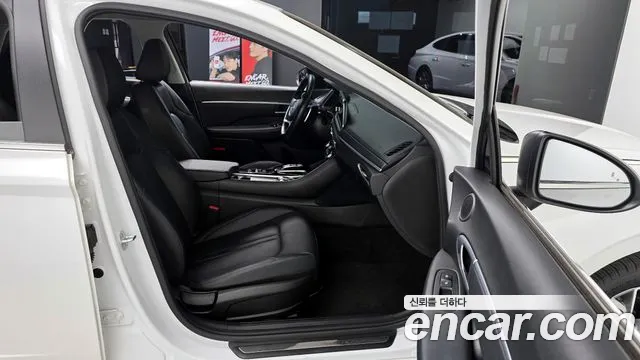 Hyundai Sonata 2020 — фото 16