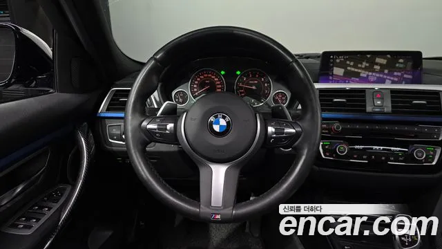 BMW 3-Series 2018 — фото 17