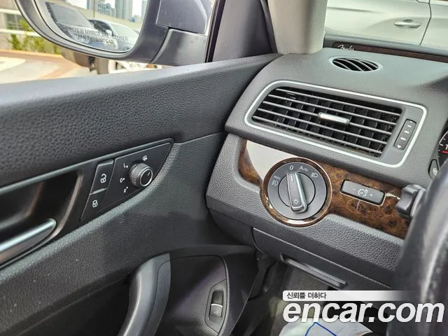 Volkswagen Passat 2015 — фото 18