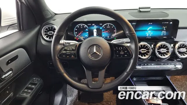 Mercedes-Benz GLB-Class 2021 — фото 12