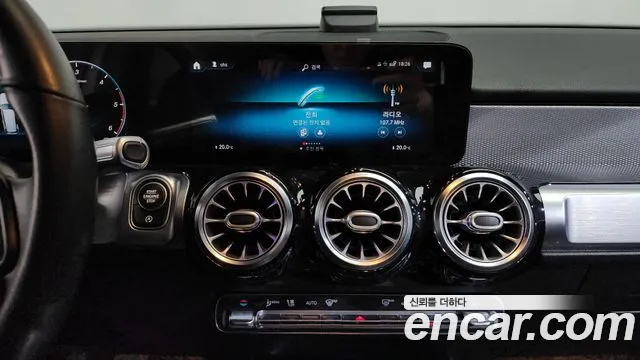 Mercedes-Benz GLB-Class 2021 — фото 13