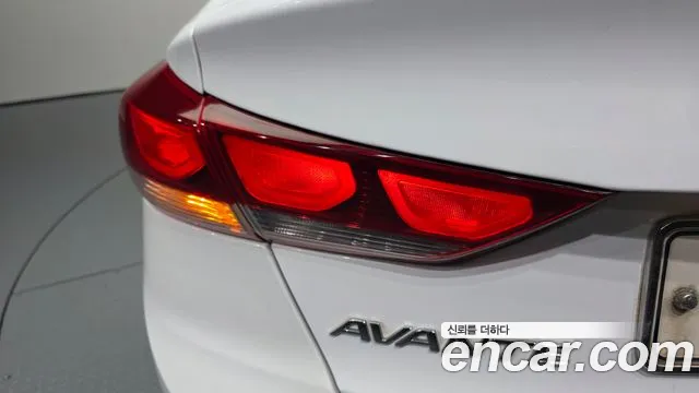 Hyundai AVANTE 2016 — фото 9