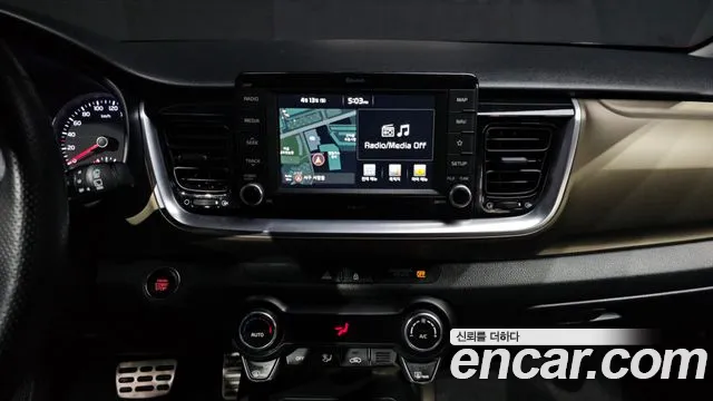Kia Stonic 2018 — фото 20