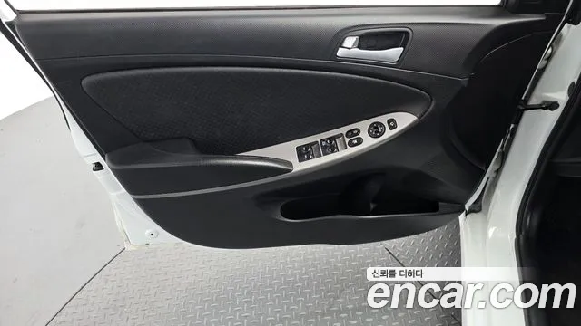 Hyundai Accent 2016 — фото 14
