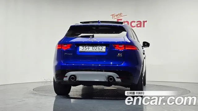 Jaguar F-PACE 2017 — фото 4