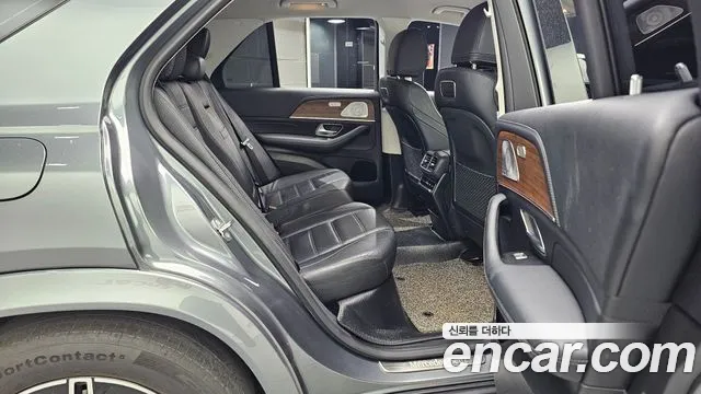 Mercedes-Benz GLE-Class 2019 — фото 18