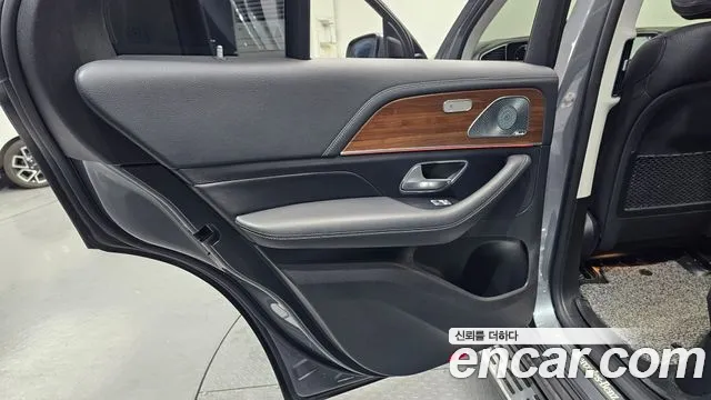 Mercedes-Benz GLE-Class 2019 — фото 15