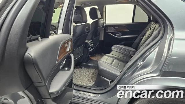 Mercedes-Benz GLE-Class 2019 — фото 16