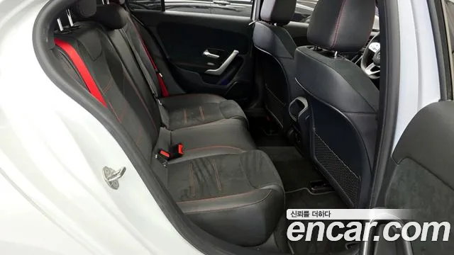 Mercedes-Benz A-Class 2021 — фото 17