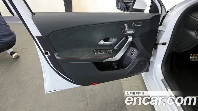 Mercedes-Benz A-Class 2021 — фото 14