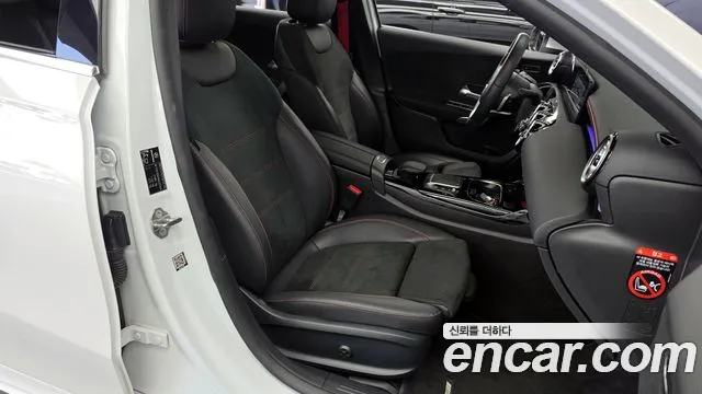 Mercedes-Benz A-Class 2021 — фото 16