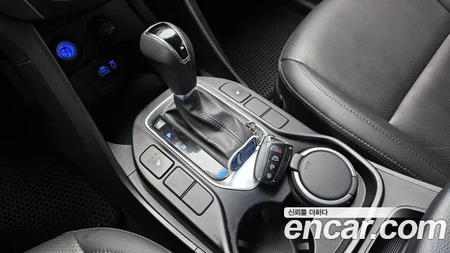 Hyundai Santafe 2016 — фото 11