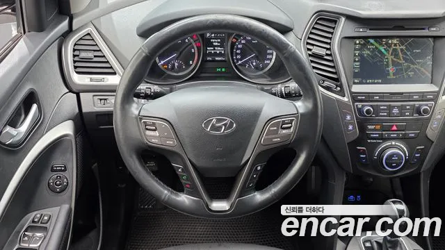 Hyundai Santafe 2016 — фото 18