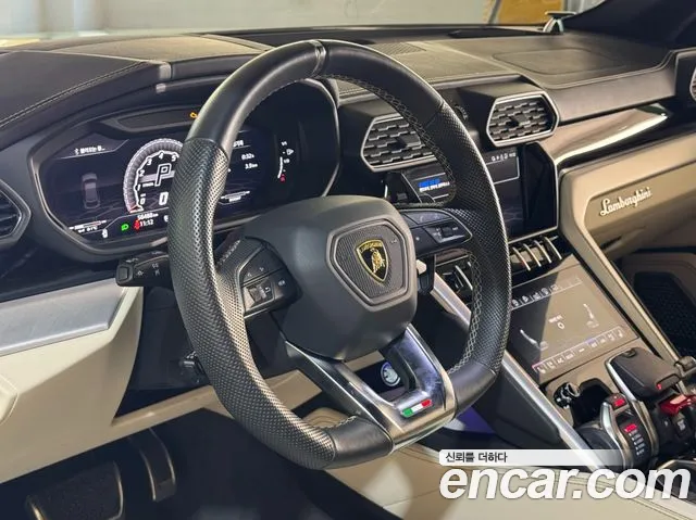 Lamborghini Urus 2020 — фото 13