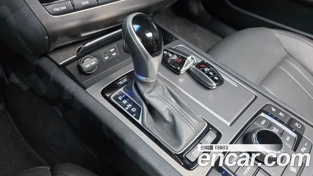 Hyundai Genesis 2016 — фото 9