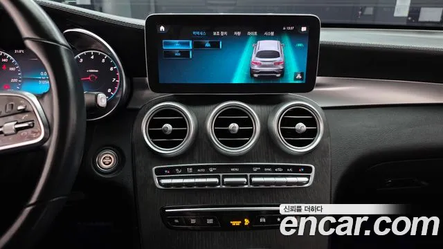 Mercedes-Benz GLC-Class 2023 — фото 19