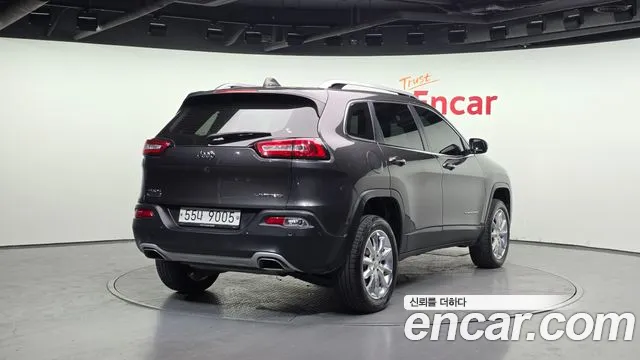 Jeep Cherokee 2017 — фото 2