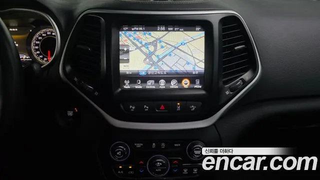 Jeep Cherokee 2017 — фото 14
