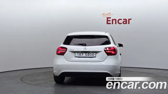 Mercedes-Benz A-Class 2018 — фото 4