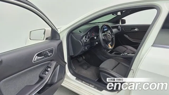 Mercedes-Benz A-Class 2018 — фото 10