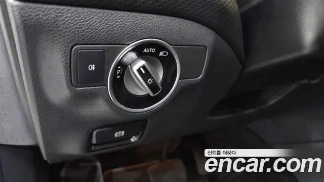 Mercedes-Benz A-Class 2018 — фото 17