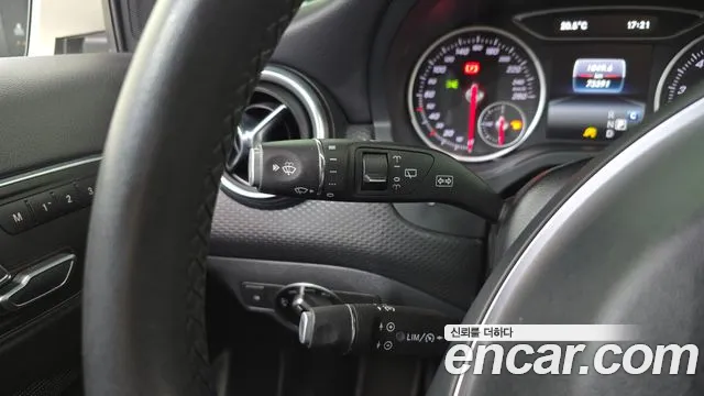 Mercedes-Benz A-Class 2018 — фото 18