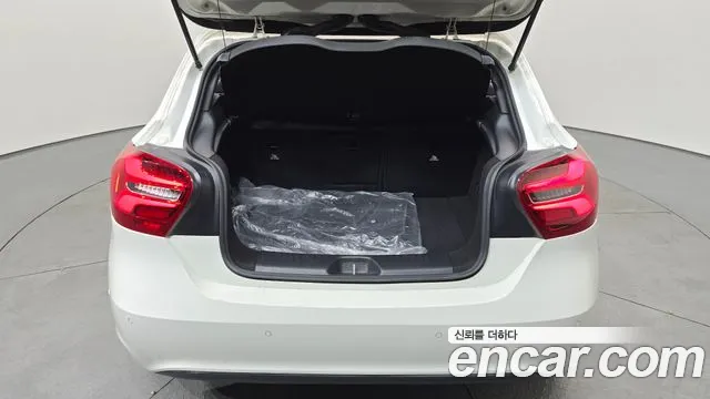 Mercedes-Benz A-Class 2018 — фото 20